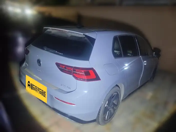 Volkswagen Golf 2023 Model 280TSI DSG R-Line Lite – фото 2