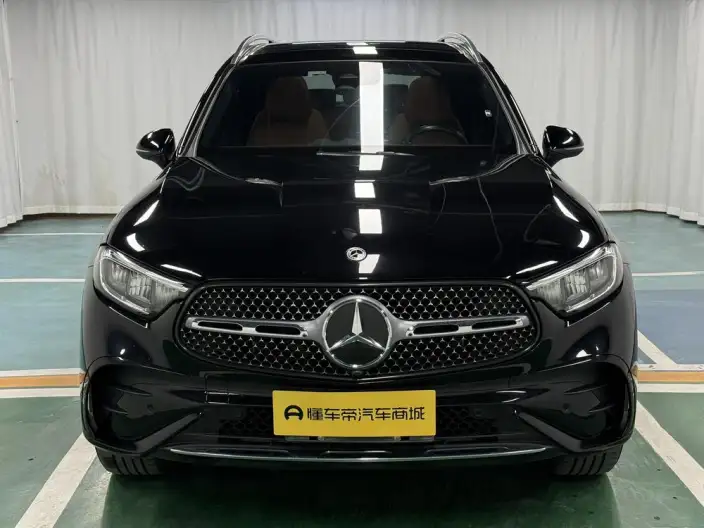 Mercedes-Benz GLC 2023 Model Facelift GLC 260 L 4MATIC Luxury Model 7 seat – фото 2