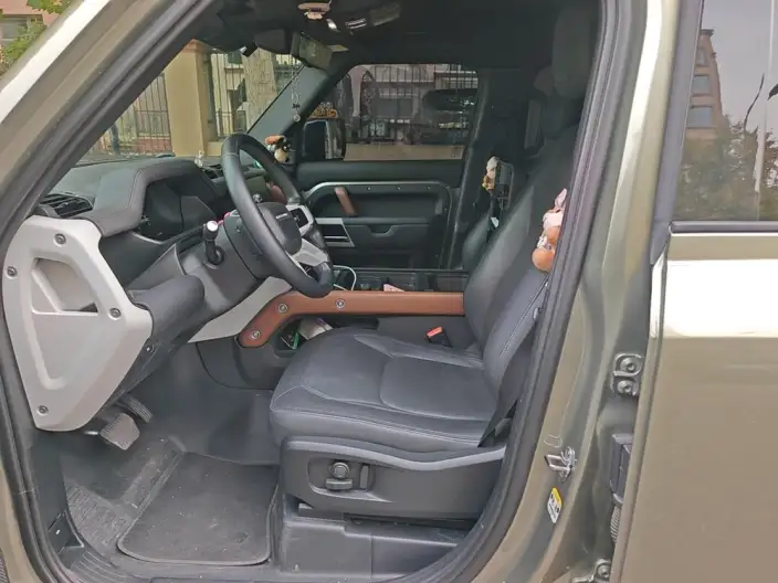 Land Rover Defender 2023 Model Facelift 110 P400 X-Dynamic HSE – фото 10