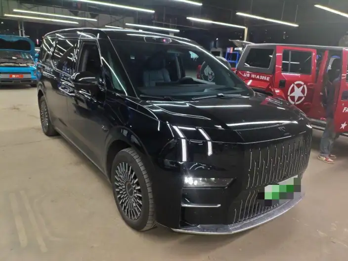 ZEEKR 009 2024 Model VI seat Executive Edition 4WD 140kWh