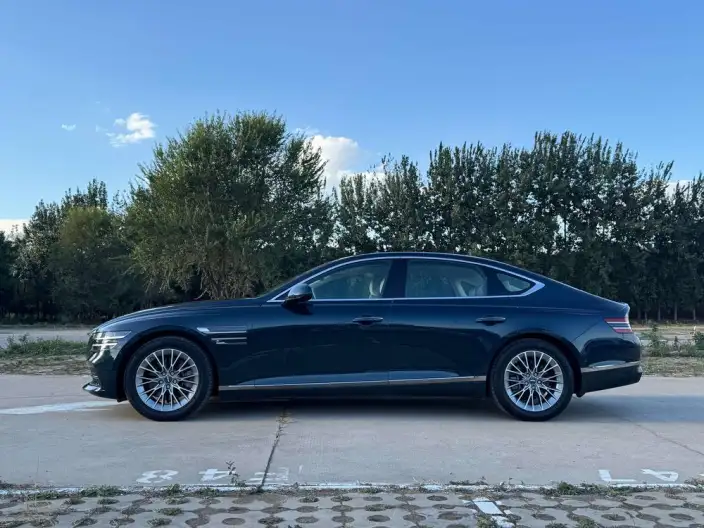 Genesis G80 2023 Model 2.5T 2WD Deluxe Edition