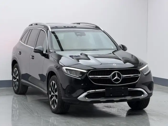 Mercedes-Benz GLC 2023 Model Facelift GLC 260 L 4MATIC Dynamic Model 5 seat – фото 3