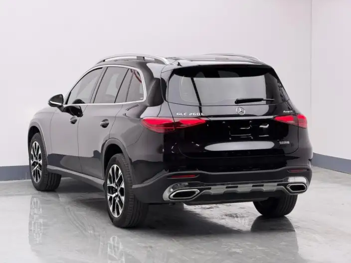 Mercedes-Benz GLC 2023 Model Facelift GLC 260 L 4MATIC Dynamic Model 5 seat – фото 4