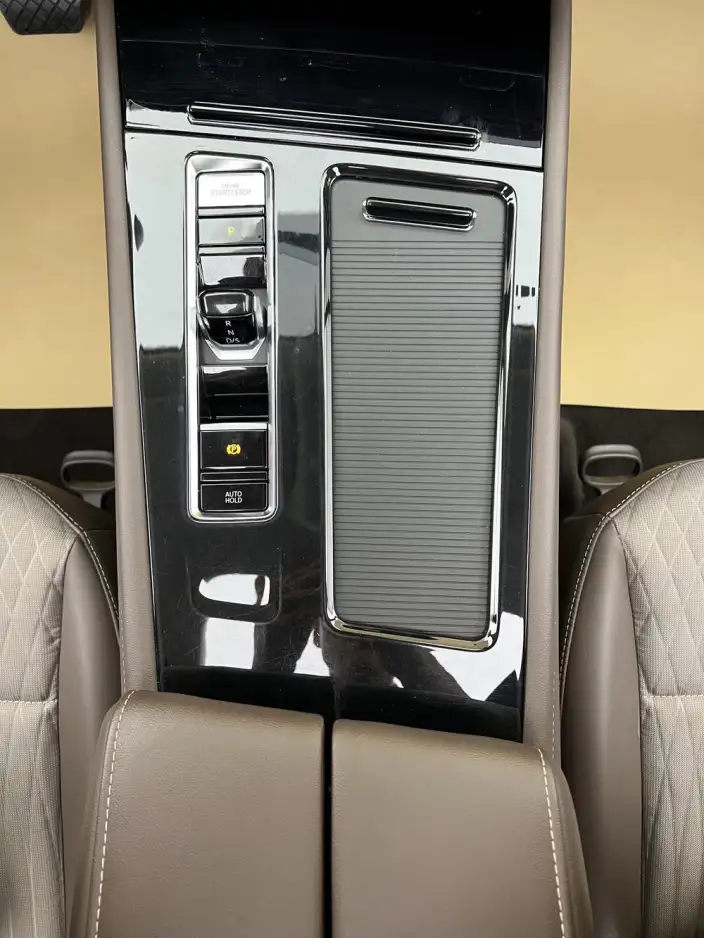 Viloran 2023 Model Facelift 330TSI Business Edition – фото 8