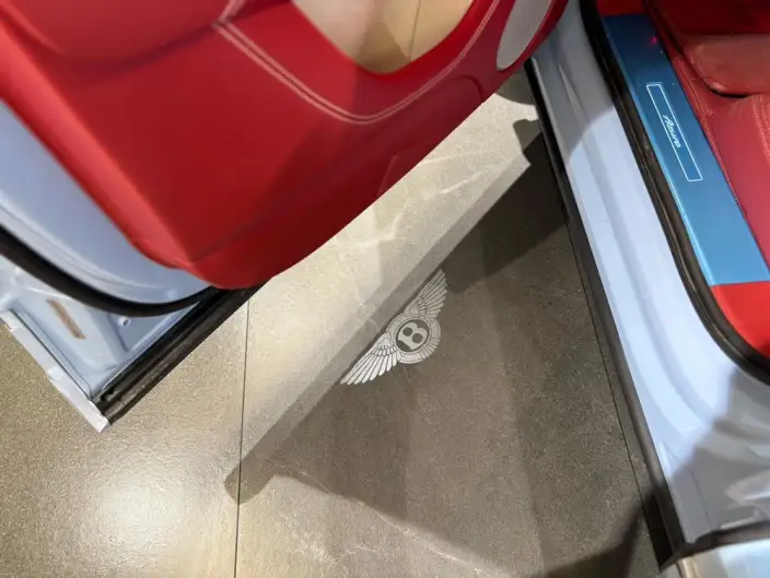 Bentayga 2023 Model 4.0T V8 Yadu Edition – фото 6