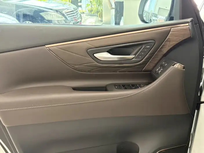 Elfa 2023 Model 2.5L Intelligent Hybrid 4WD Premium – фото 7