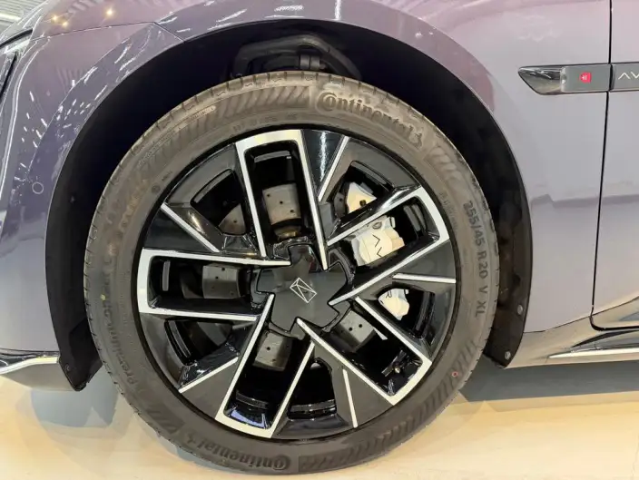 Avita 06 2025 Model Ultra 4WD EV Edition – фото 10