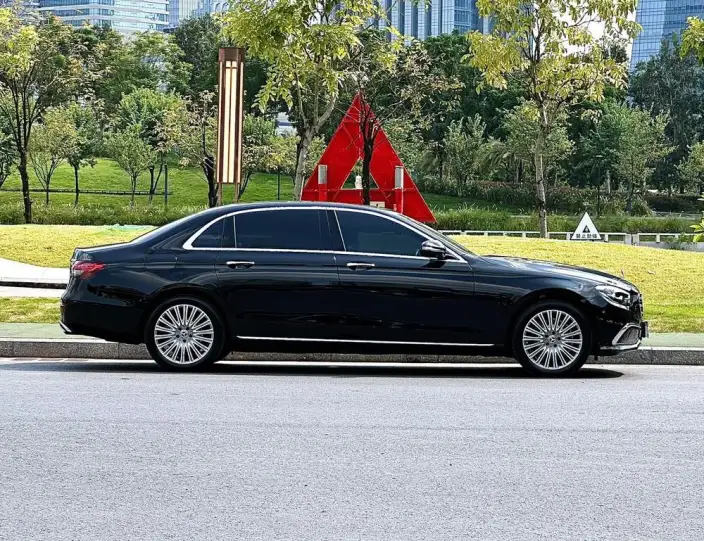 Mercedes-Benz E-Class 2023 Model E 300 L Luxury Model sedan – фото 8