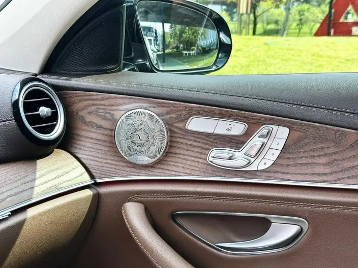 Mercedes-Benz E-Class 2023 Model E 300 L Luxury Model sedan – фото 10