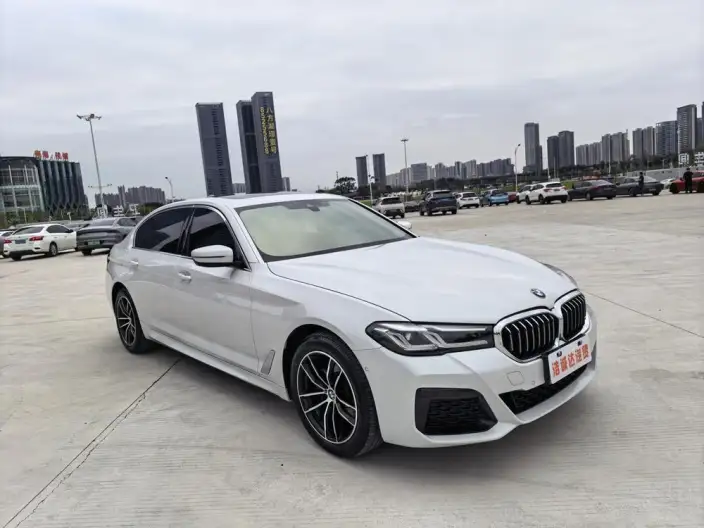 BMW 5 Series 2022 Model Facelift II 525Li M Sports Set – фото 3