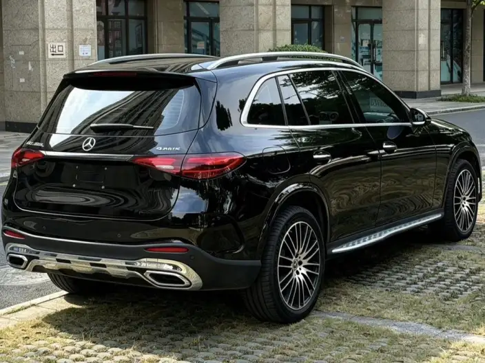 Mercedes-Benz GLC 2024 Model GLC 300 L 4MATIC Luxury Model 5 seat – фото 3