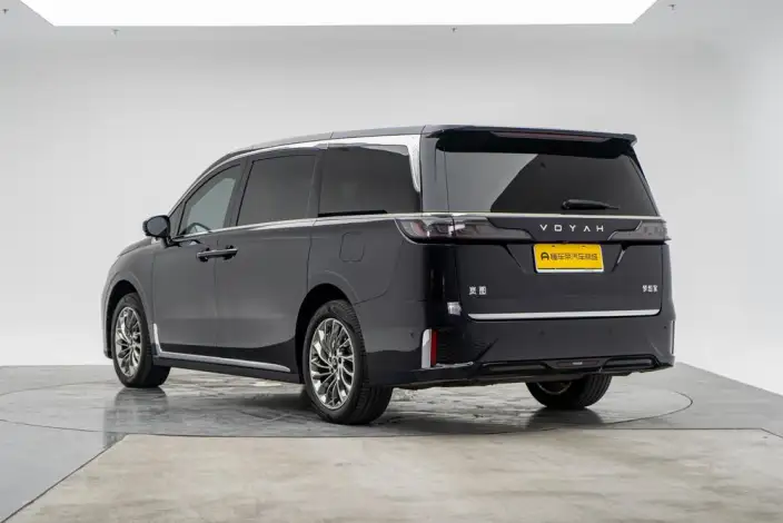 VOYAH Dreamer PHEV 2024 Model Ultra-long Endurance Ultimate Edition – фото 5
