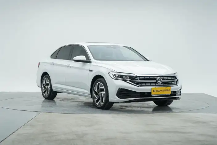 Volkswagen Sagitar 2023 Model 300TSI DSG Beyond Edition – фото 3