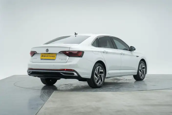 Volkswagen Sagitar 2023 Model 300TSI DSG Beyond Edition – фото 7