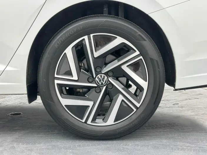 Volkswagen Sagitar 2023 Model 300TSI DSG Beyond Edition – фото 9