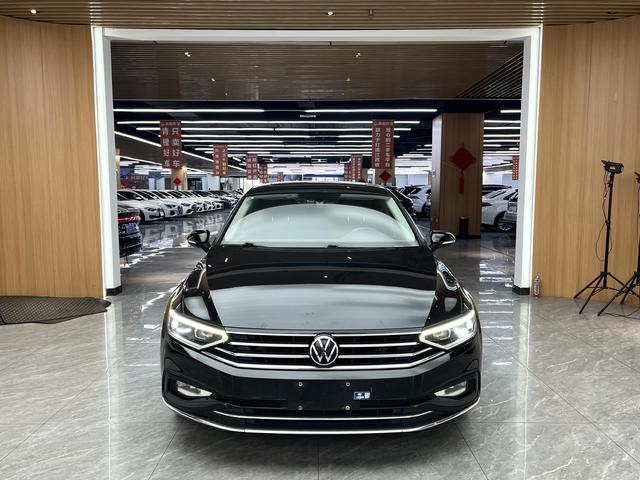 Volkswagen Magotan 2020 330TSI DSG Leading – фото 2