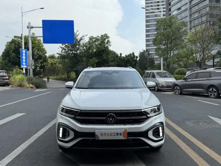 Volkswagen T-Roc 2023 Model 300TSI DSG Chenguang Edition – фото 2