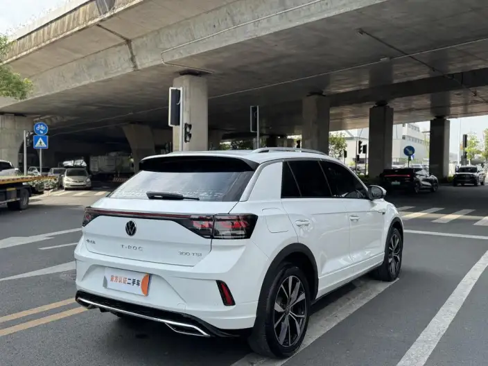Volkswagen T-Roc 2023 Model 300TSI DSG Chenguang Edition – фото 6