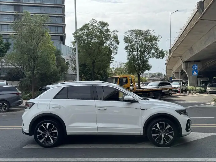 Volkswagen T-Roc 2023 Model 300TSI DSG Chenguang Edition – фото 7