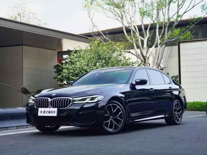 BMW 5 Series 2022 Model Facelift 530Li Exclusive Model M Sports Set – фото 1
