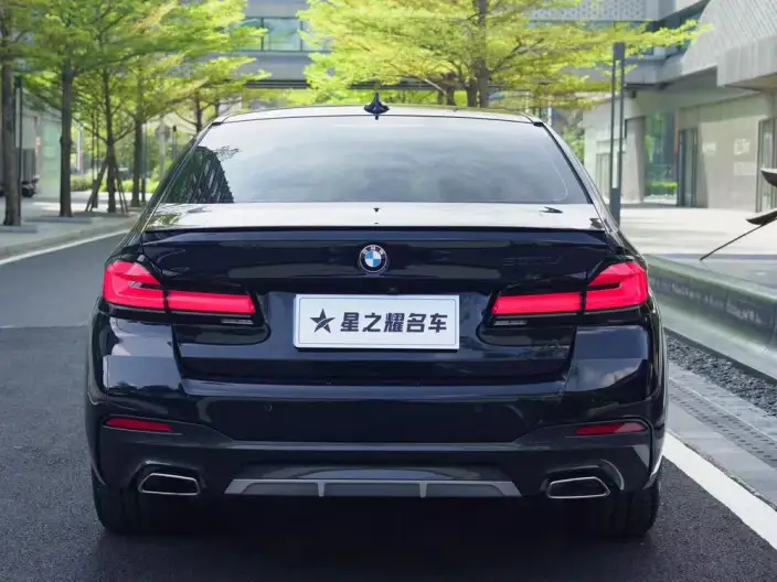 BMW 5 Series 2022 Model Facelift 530Li Exclusive Model M Sports Set – фото 4