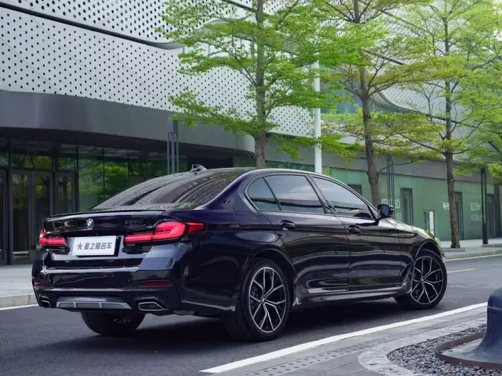 BMW 5 Series 2022 Model Facelift 530Li Exclusive Model M Sports Set – фото 5