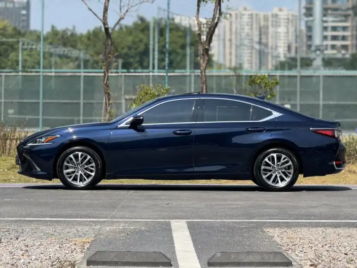 Lexus ES 2022 Model 200 Superior Edition