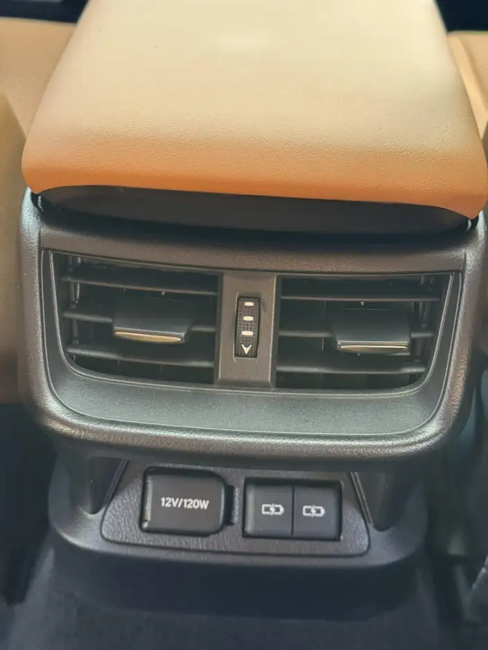 Lexus ES 2022 Model 200 Superior Edition – фото 8