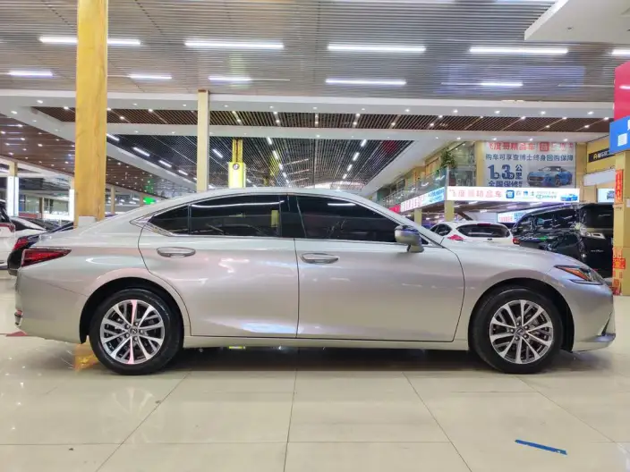 Lexus ES 2022 Model 200 Superior Edition – фото 7