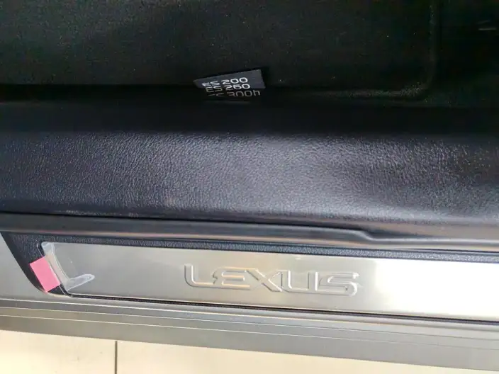 Lexus ES 2022 Model 200 Superior Edition – фото 9