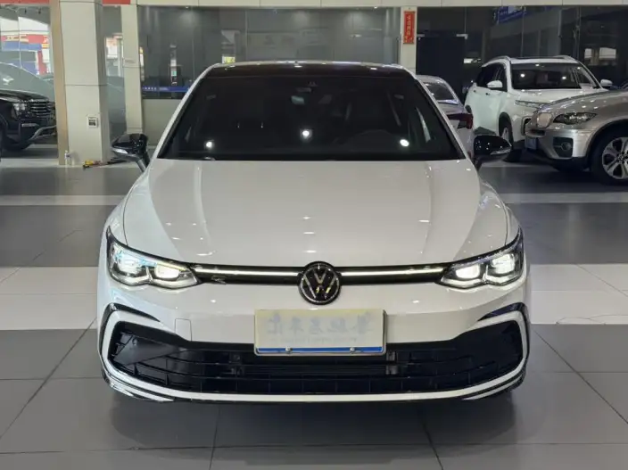 Volkswagen Golf 2021 Model 280TSI DSG R-Line – фото 2