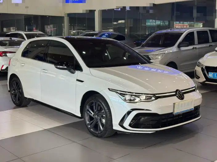 Volkswagen Golf 2021 Model 280TSI DSG R-Line – фото 3