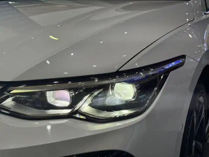 Volkswagen Golf 2021 Model 280TSI DSG R-Line – фото 7