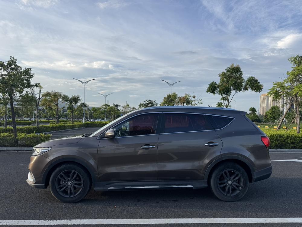 Dongfeng Fengguang 580 2020 1.5T CVT Luxury
