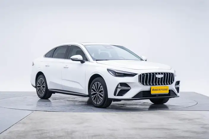 Geely Emgrand 2027 Model i-HEV Smart Engine Hybrid 1.5L Chasing Edition – фото 3