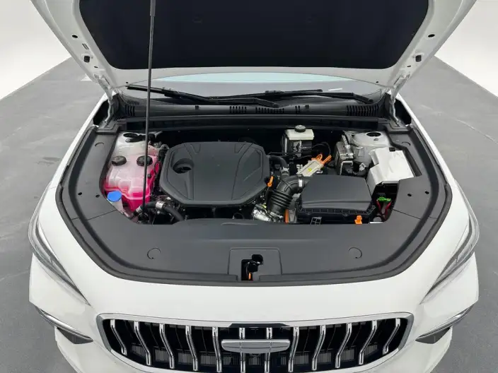 Geely Emgrand 2027 Model i-HEV Smart Engine Hybrid 1.5L Chasing Edition – фото 10