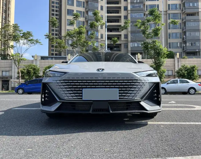 Changan UNI-V 2022 Model 1.5T Noble Model