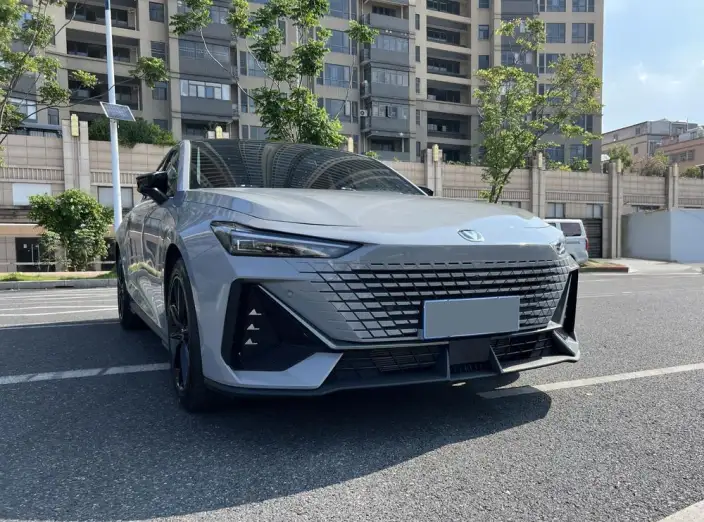 Changan UNI-V 2022 Model 1.5T Noble Model