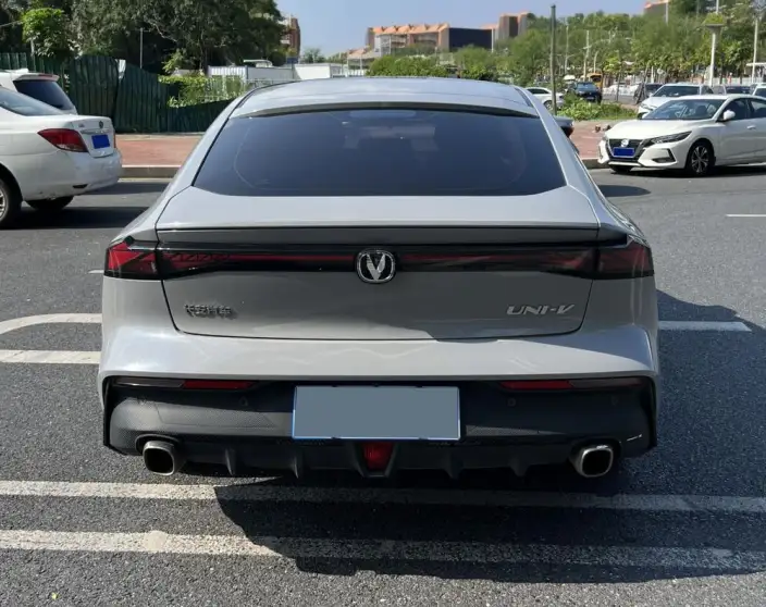 Changan UNI-V 2022 Model 1.5T Noble Model – фото 5