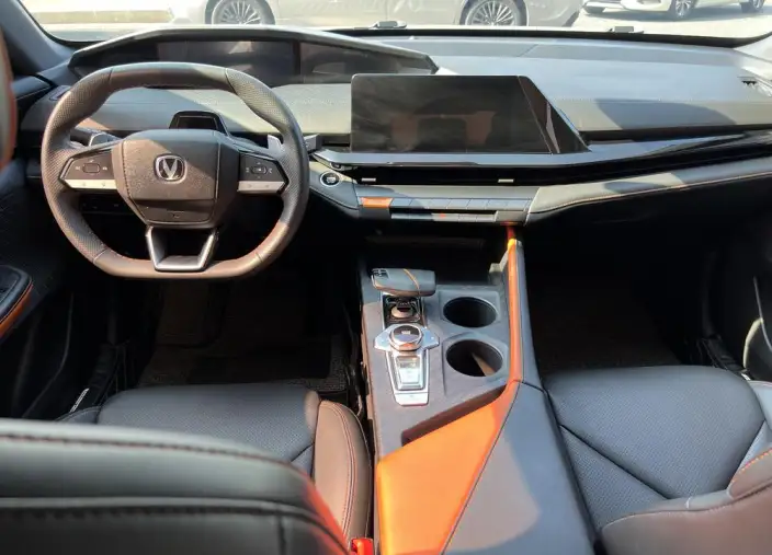 Changan UNI-V 2022 Model 1.5T Noble Model – фото 8