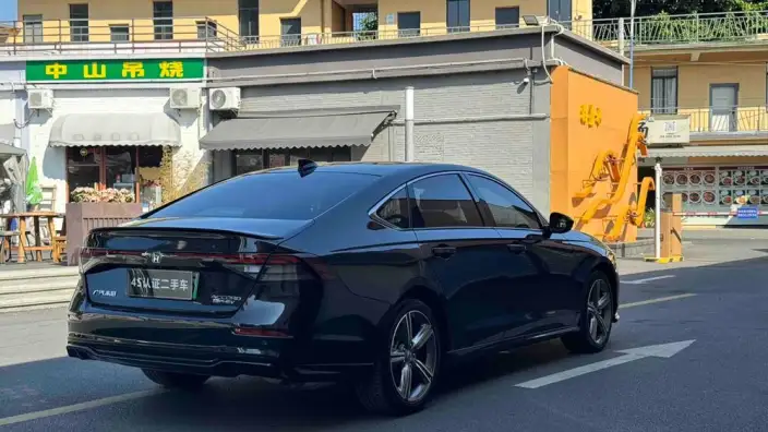 Honda Accord PHEV 2023 Model e:PHEV Premium Edition – фото 6