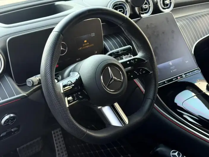 Mercedes-Benz GLC 2024 Model GLC 300 L 4MATIC Luxury Model 5 seat – фото 9