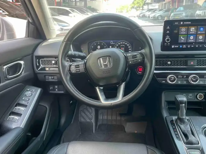 Model Ge 2023 Model 240TURBO CVT Deluxe Edition – фото 10