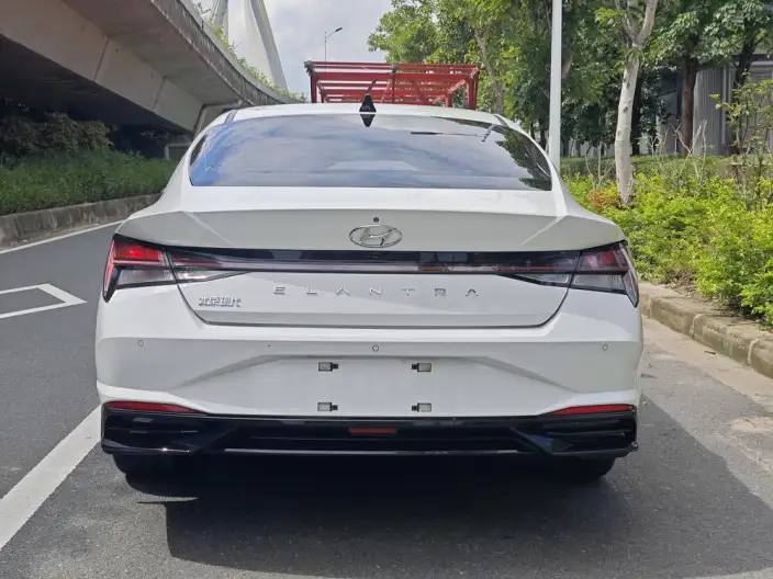 Hyundai Ioniq 2023 Model 1.5L CVT LUX Premium Edition – фото 5