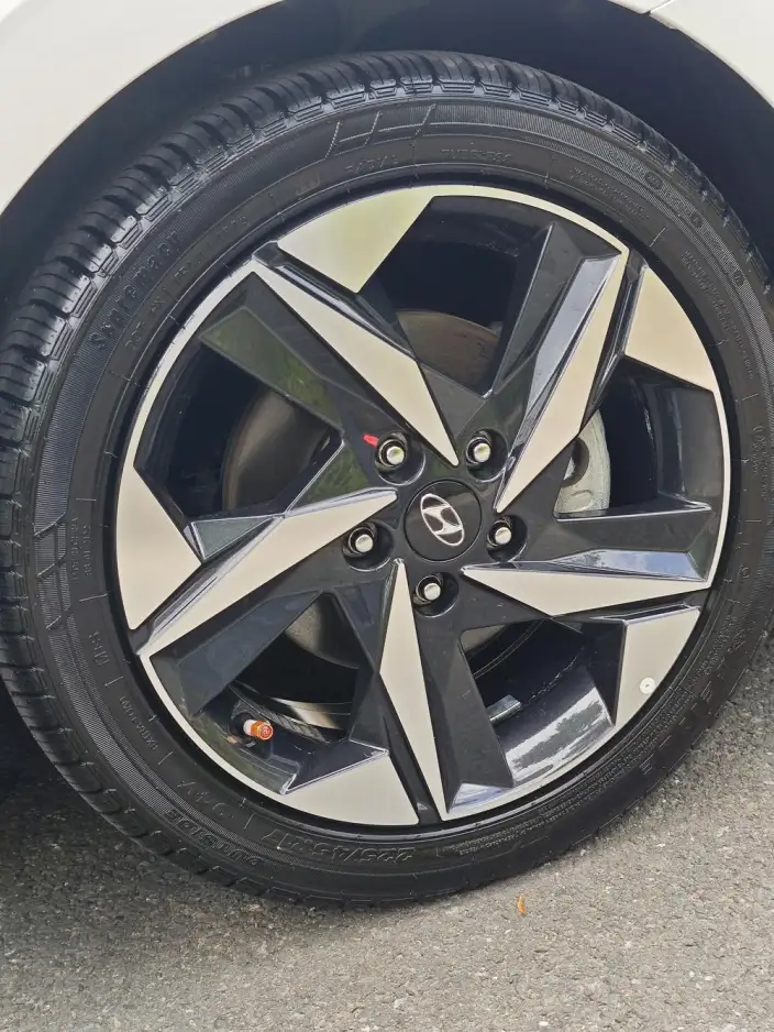 Hyundai Ioniq 2023 Model 1.5L CVT LUX Premium Edition – фото 10