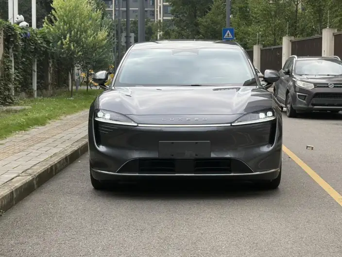 Luxeed R7 2024 Model EV 82kWh Pro Rear Drive Edition