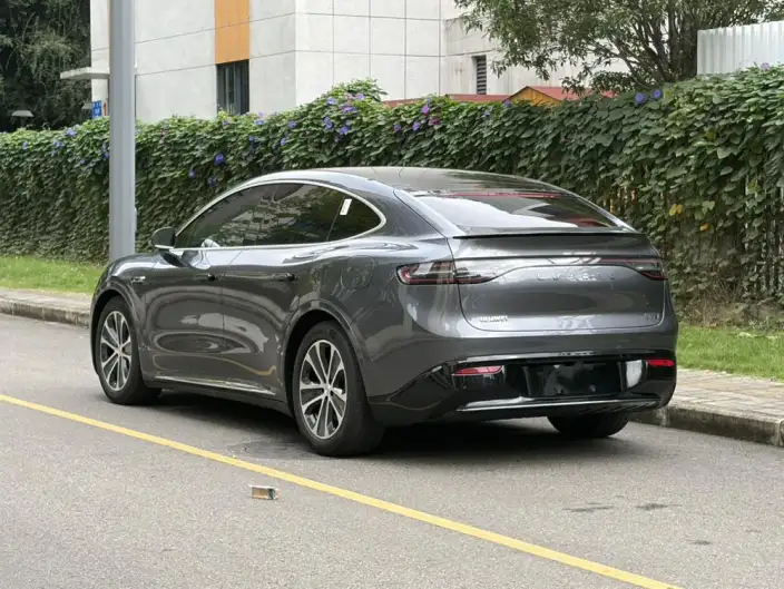 Luxeed R7 2024 Model EV 82kWh Pro Rear Drive Edition – фото 5