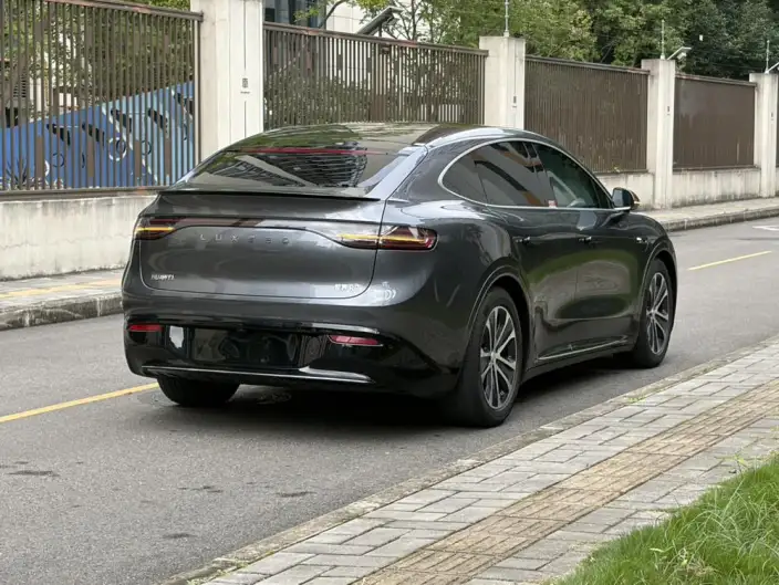 Luxeed R7 2024 Model EV 82kWh Pro Rear Drive Edition – фото 7