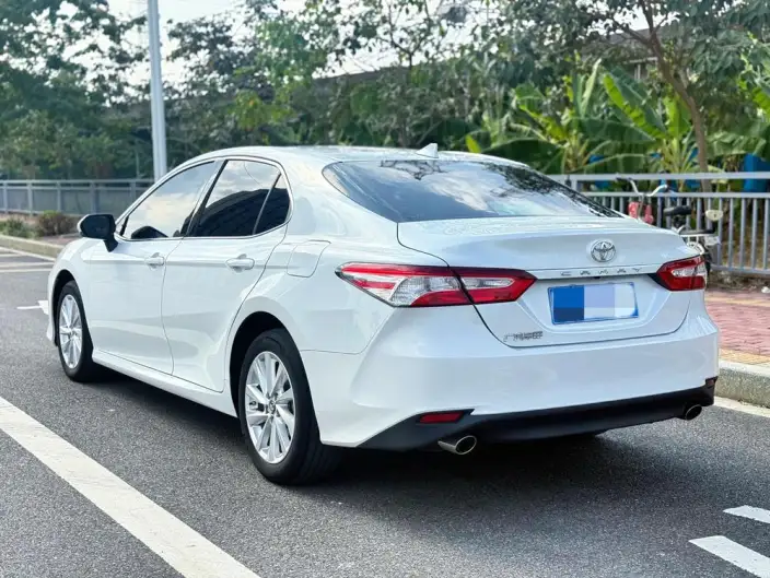 Toyota Camry 2022 Model 2.0GVP Leading version – фото 3