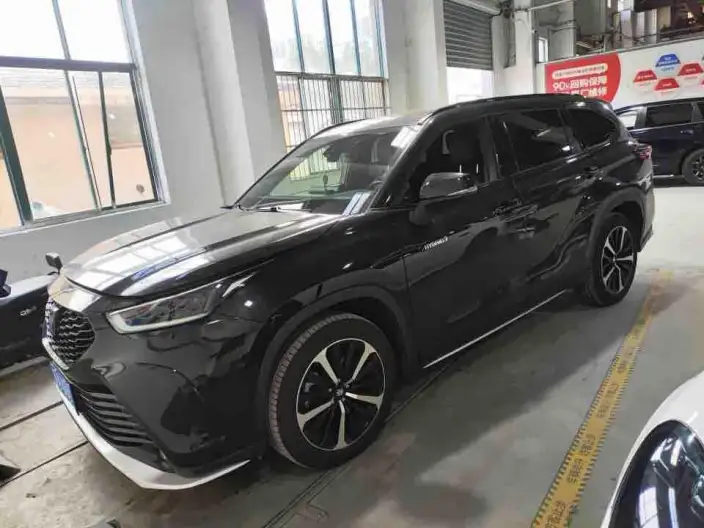 Crown Kluger 2023 Model Intelligent Hybrid 2.5L E-CVT 4WD Ultimate Edition – фото 4